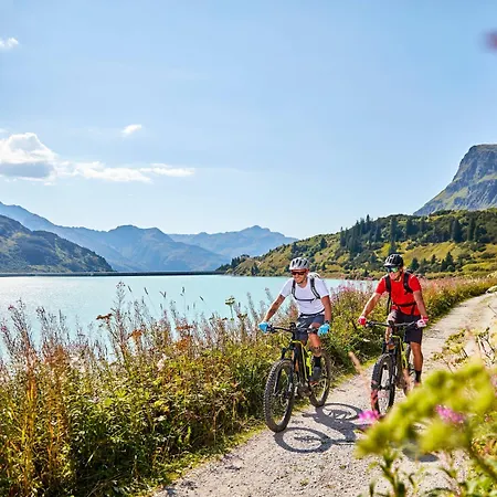 All-suite Paznaun Silvretta Premium Card Ende Juni Bis Anfang Oktober Inkludiert アパートホテル