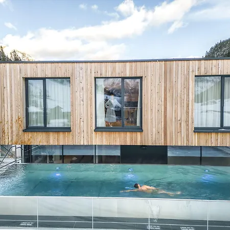 Lägenhetshotell All-suite Paznaun 4*