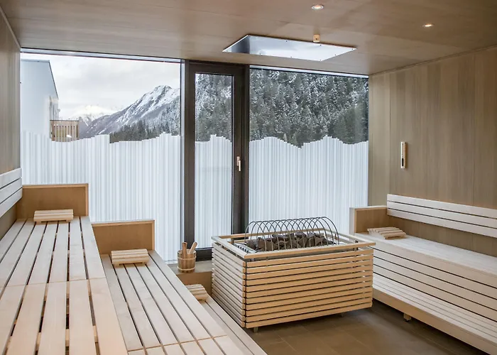 All-suite Paznaun Silvretta Premium Card Ende Juni Bis Anfang Oktober Inkludiert Апарт-отель 4*