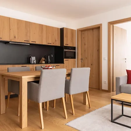 Lägenhetshotell All-suite Paznaun Silvretta Premium Card Ende Juni Bis Anfang Oktober Inkludiert 4*